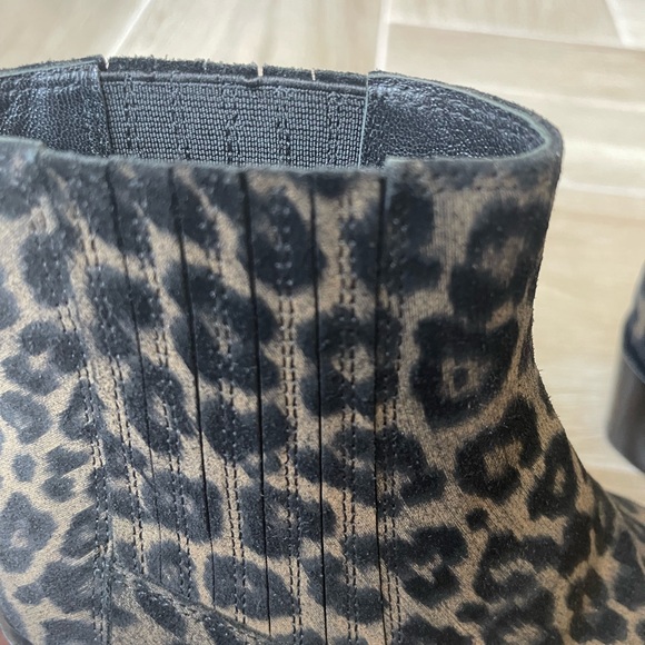 Rag & bone “Rover” Chelsea Leopard Print Suede Booties - Picture 10 of 12